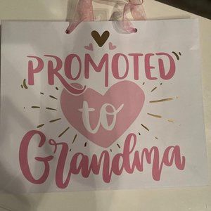 Gift Bag for New Grandma‎ (new)